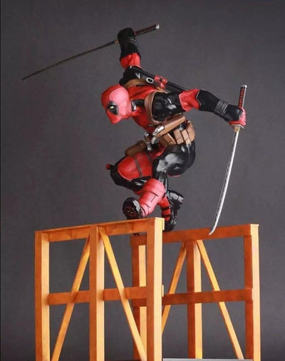 Grande Figurine Deadpool Tresor Otaku