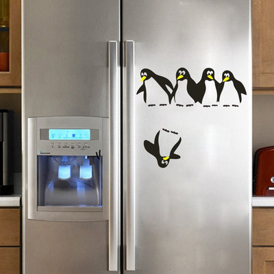 Stickers Frigo Pingouin Noir Tresor Otaku